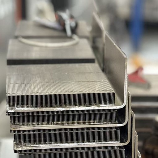 Vacuum Brazed Folded Fin Heat Sink Vacuum Brazed Folded Fin Heat Sink