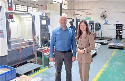 Sme nadšení, že sme privítali nášho španielskeho zákazníka, aby nás navštívil.